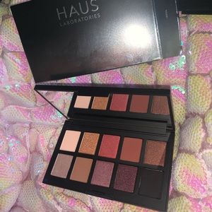 Haus Laboratories Glam Room No. 1